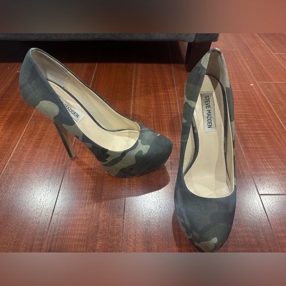 Steve madden army green pumps - Picture 5 of 5